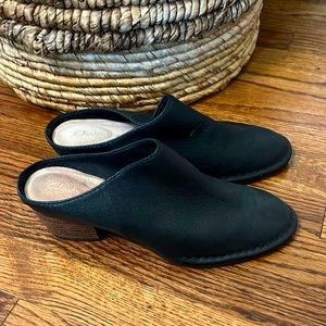 Clarks Isla heeled mules